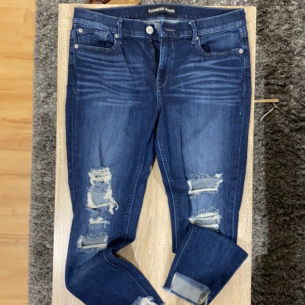 Ripped distressed Jeans